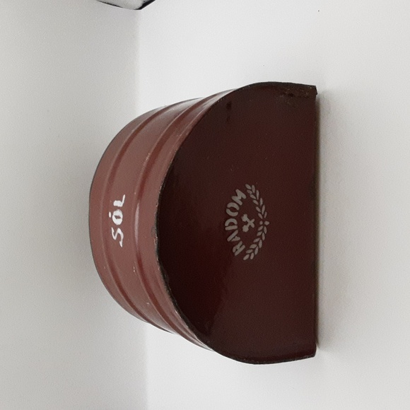 Vintage Radom, Poland Enamel Salt Box - Picture 5 of 9